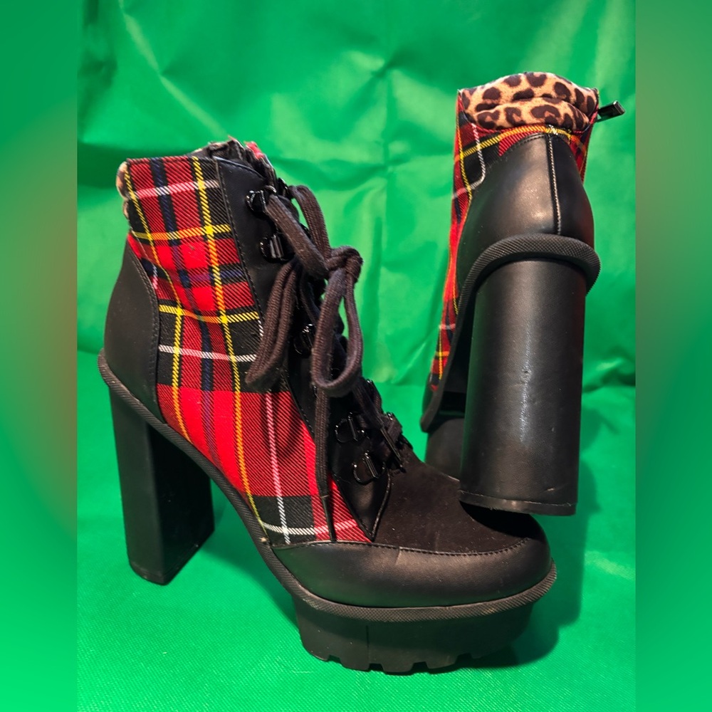Jessica Simpson booties